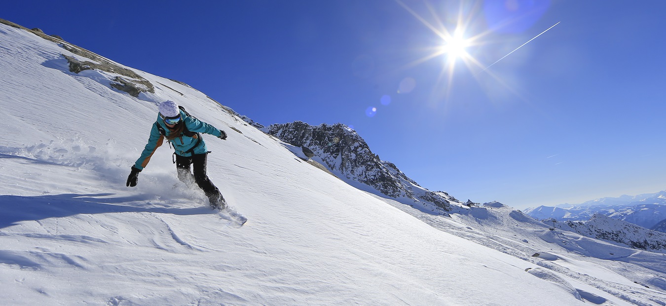 Skier off-piste in Chamonix 