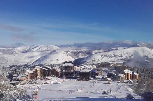 Ski and snowboard holidays to the French Pyrenees Ax Les Thermes Ski Area