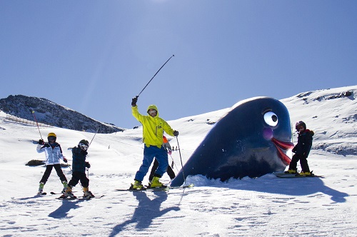 Ski and snowboard holidays to Sierra Nevada Sierra Nevada kids group ski lessons