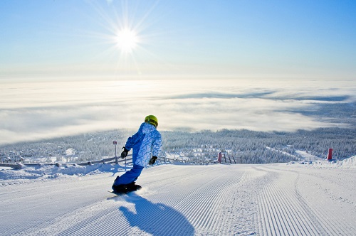Ski and snowboard holidays to Trysil Snowboarding fresh runs in Trysil
