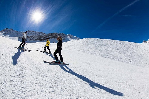 Skiing the pistes of Courmayeur