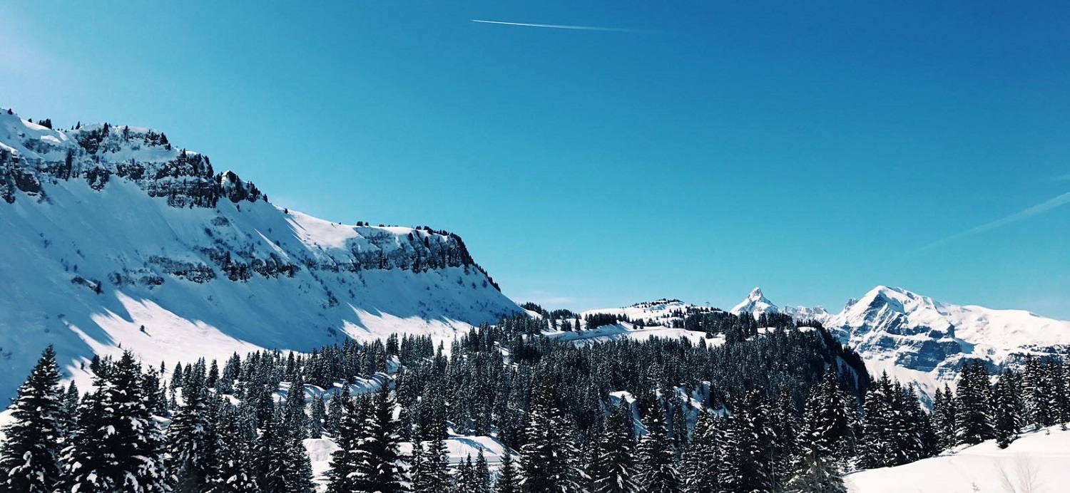 Flaine mountain skiers 