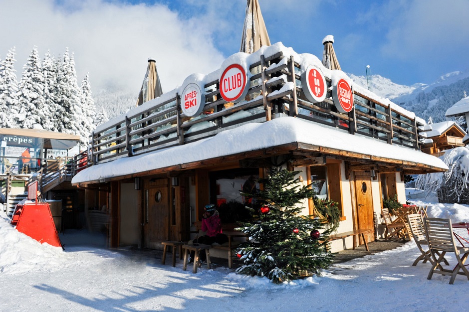 Apres ski in the Pub Mont Fort, Verbier