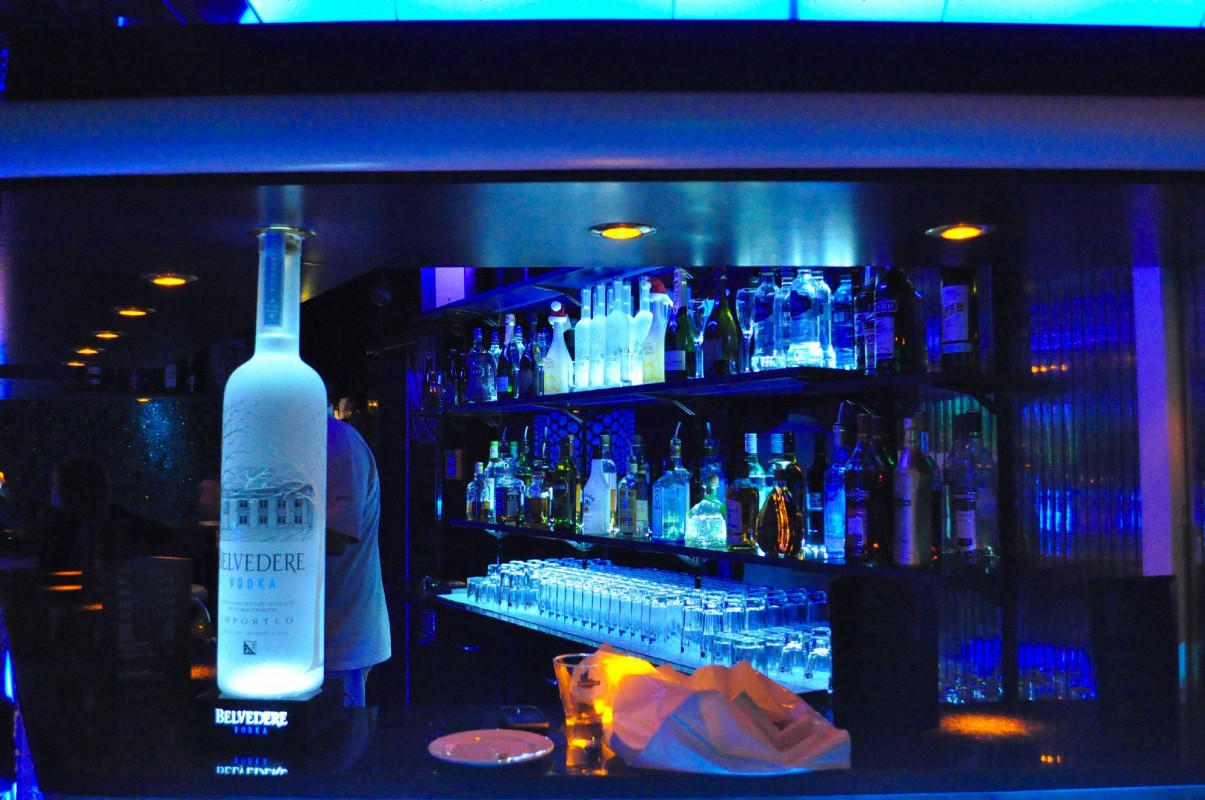 Apres Ski Blue Night Brides Les Bains Apres Ski Blue Night Brides Les Bains