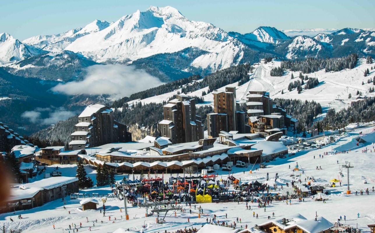Avoriaz Opening Weekend - Rock On Snow