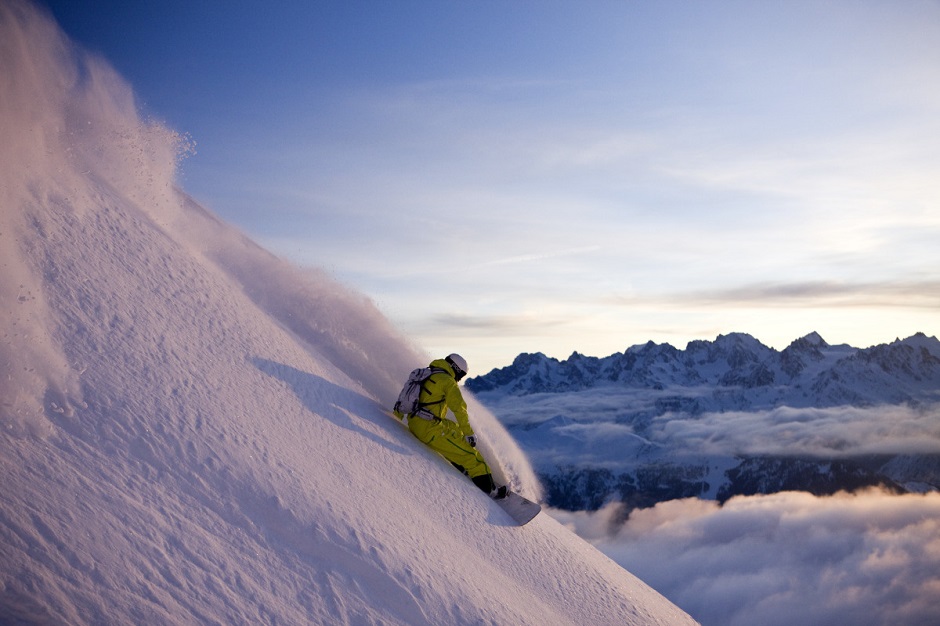 Fresh powder skiing in verbier 